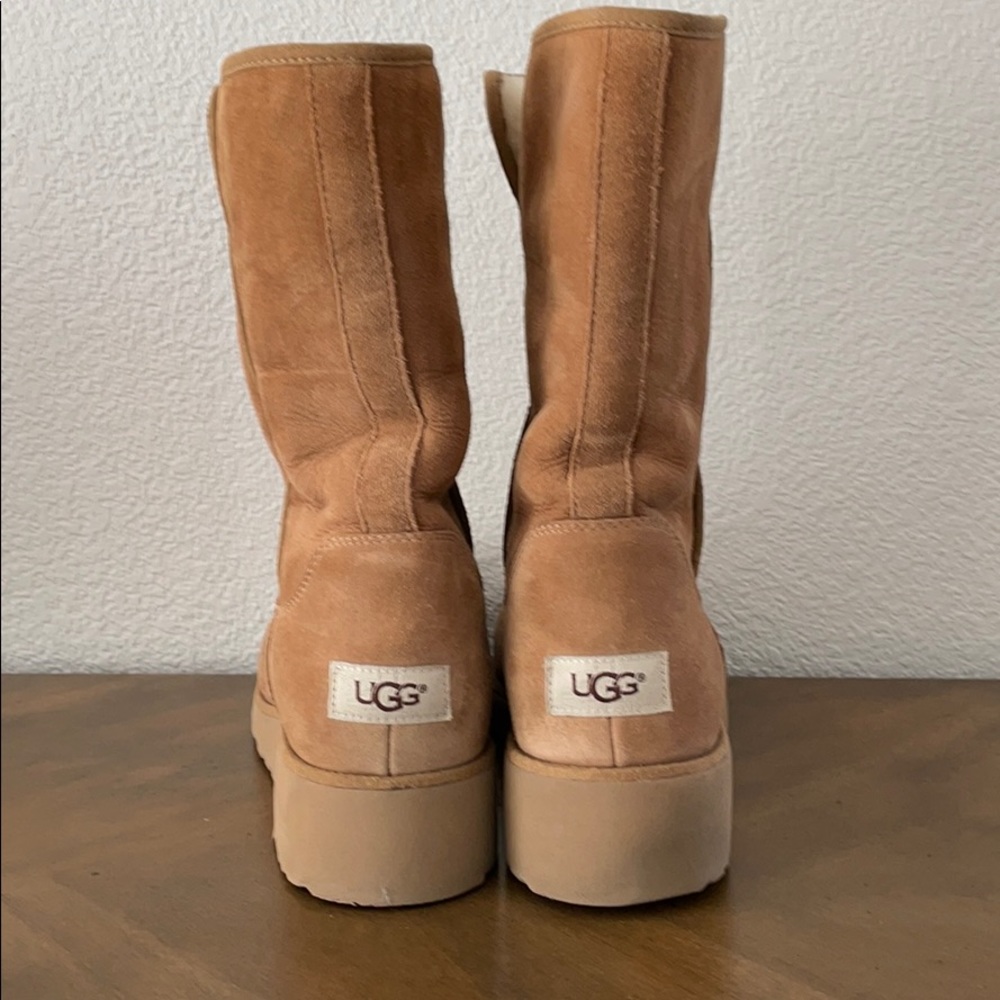 Uggs - image 2